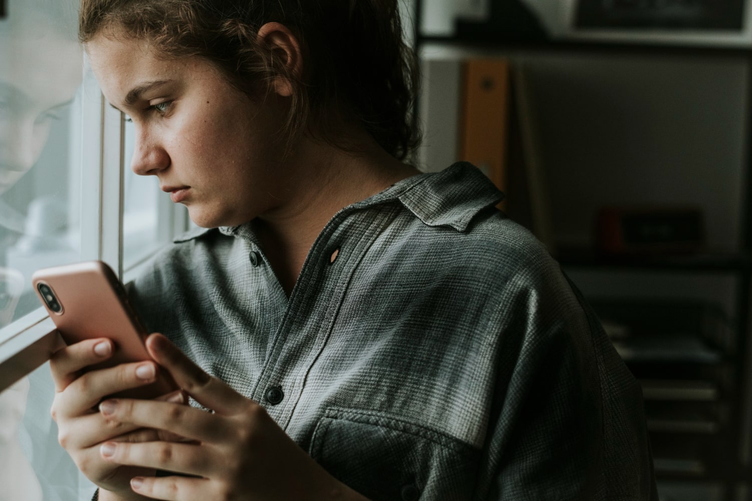 The Impact of Social Media on Mental Health: How to Protect Yourself